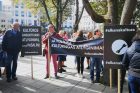 Kultūros darbuotojai reikalauja kultūringų algų Kultūros darbuotojai reikalauja kultūringų algų